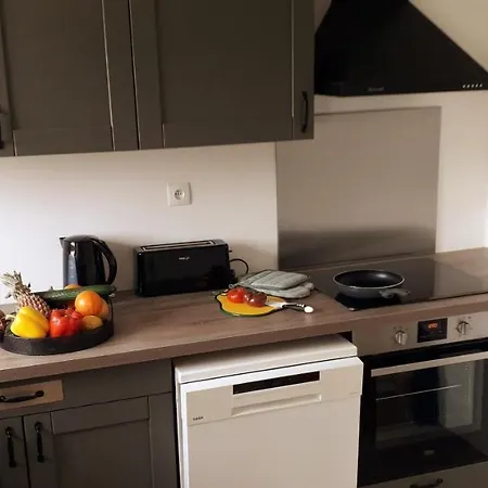 Apartment Flize, 2 Chambres, Voie Verte A 500 Metres